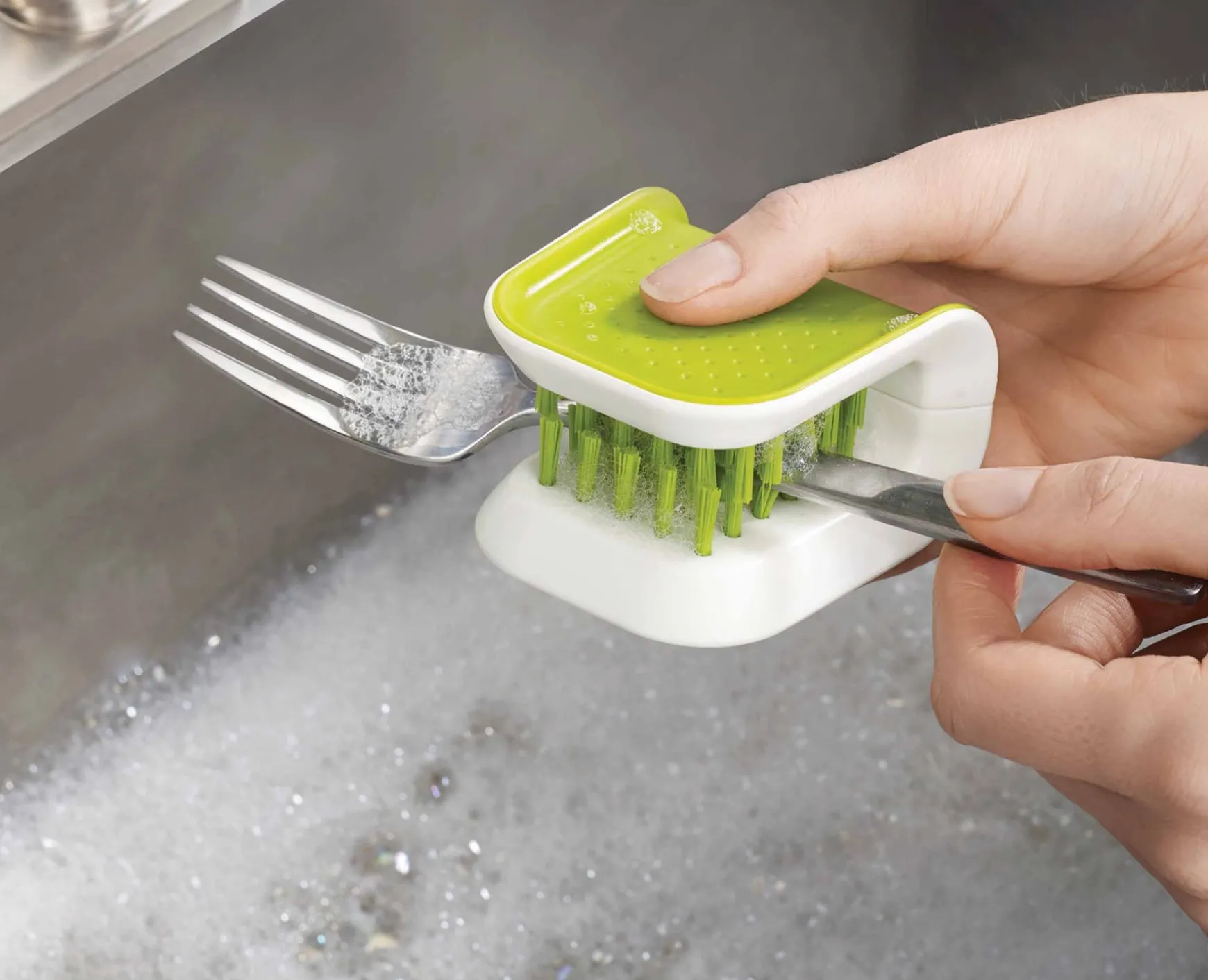 Joseph Joseph BladeBrush™ Knife & Cutlery Cleaning Brush- Dish Brushes & Scrubbers
