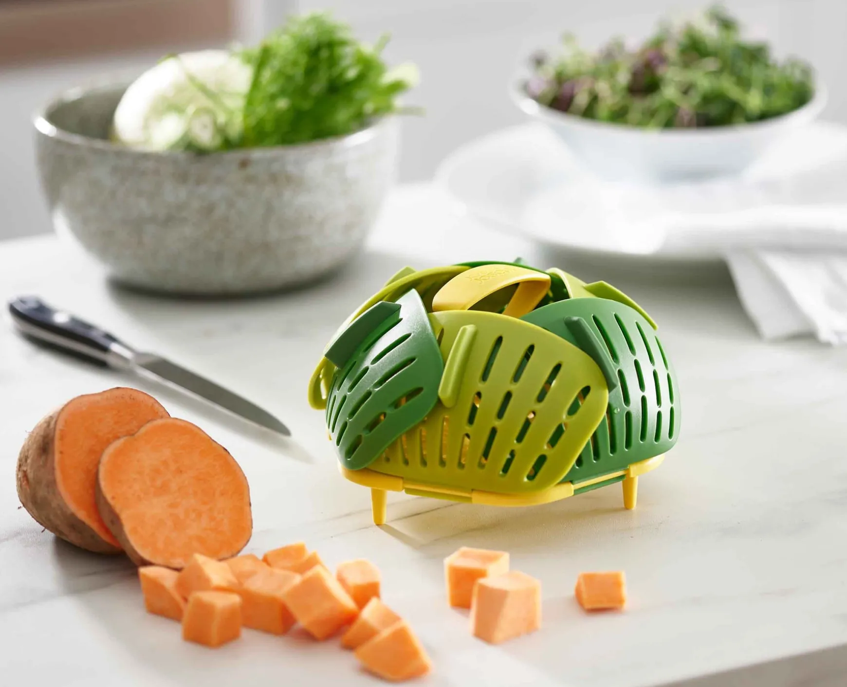 Joseph Joseph Bloom™ Folding Steamer Basket- Kitchen Utensils & Gadgets