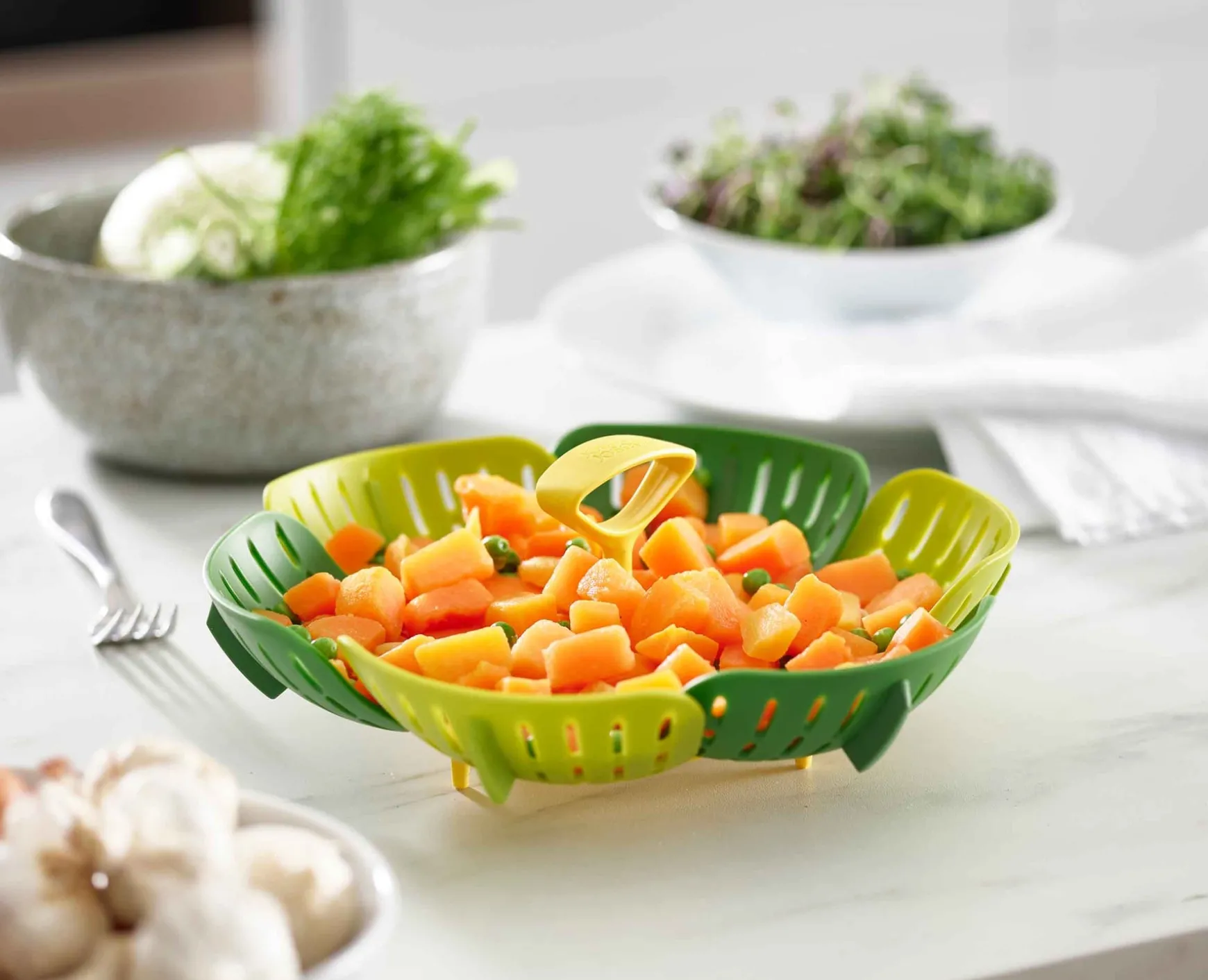 Joseph Joseph Bloom™ Folding Steamer Basket- Kitchen Utensils & Gadgets