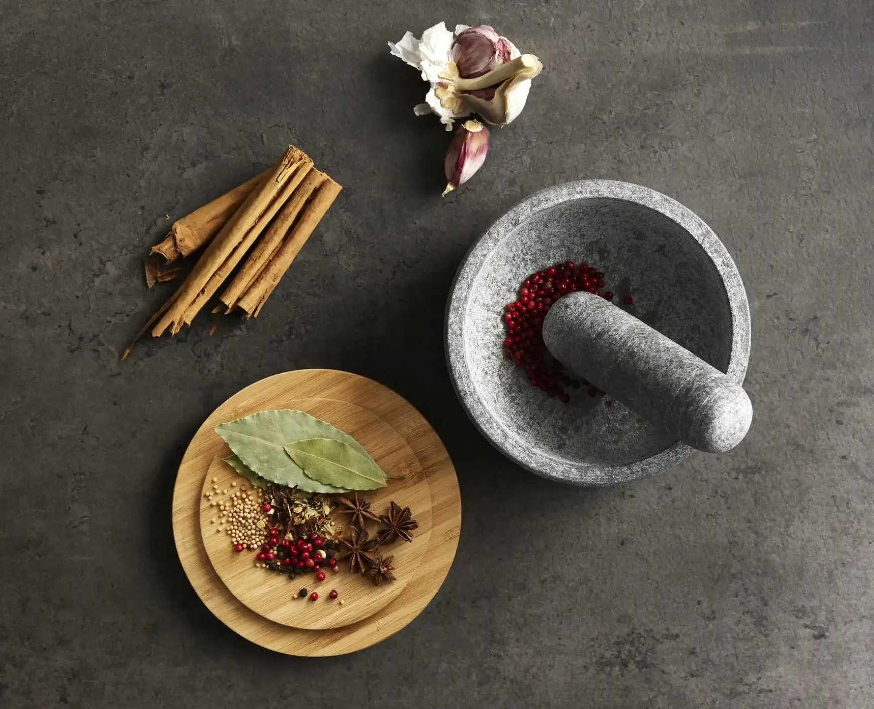 Joseph Joseph Dash™ Pestle & Mortar with Lid- Kitchen Utensils & Gadgets