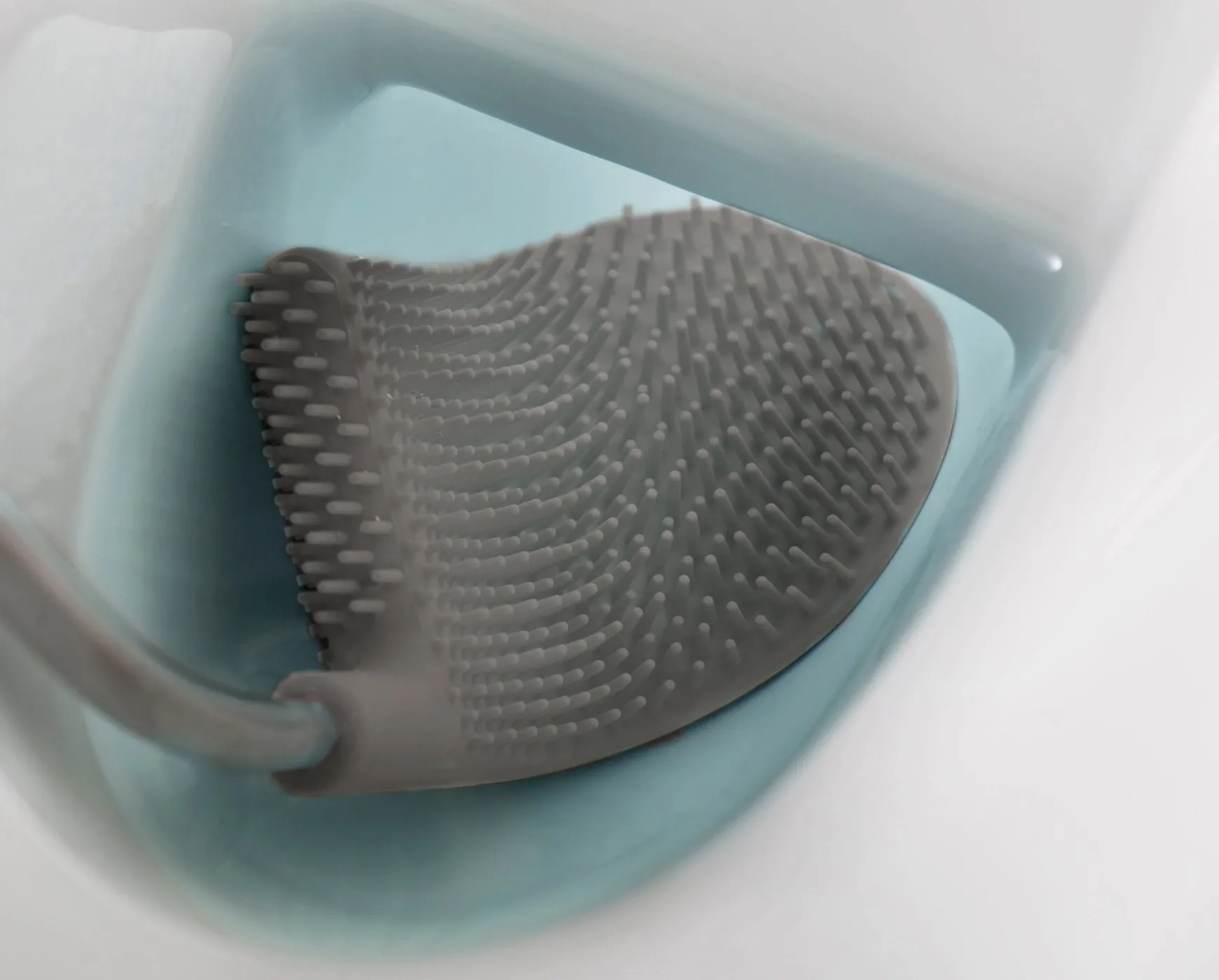 Joseph Joseph Flex™ Lite Pack of 2 Toilet Brushes- Toilet Paper Holders & Toilet Brushes