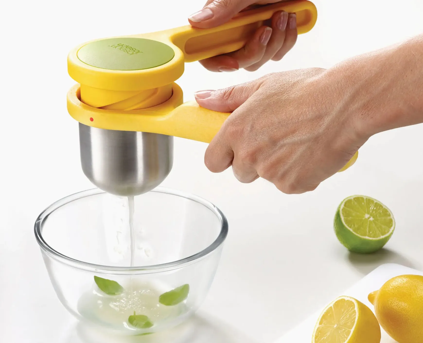 Joseph Joseph Helix Citrus Juicer- Barware