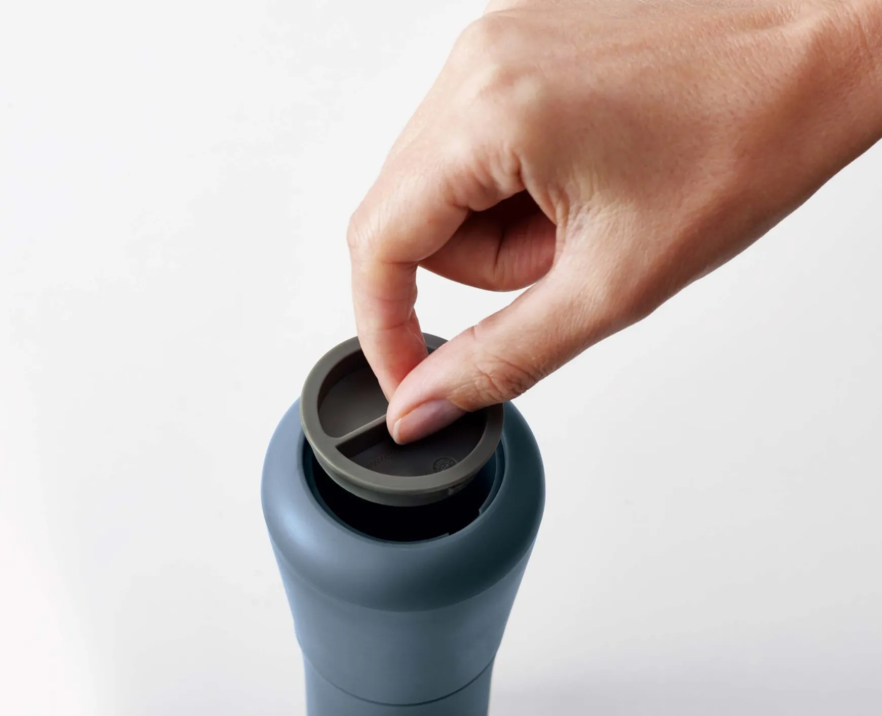 Joseph Joseph Milltop™ Salt & Pepper Mills - Editions- Salt & Pepper Shakers