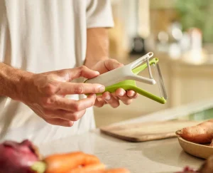 Joseph Joseph Nest™ Peel Set of 2 Peelers- Peelers