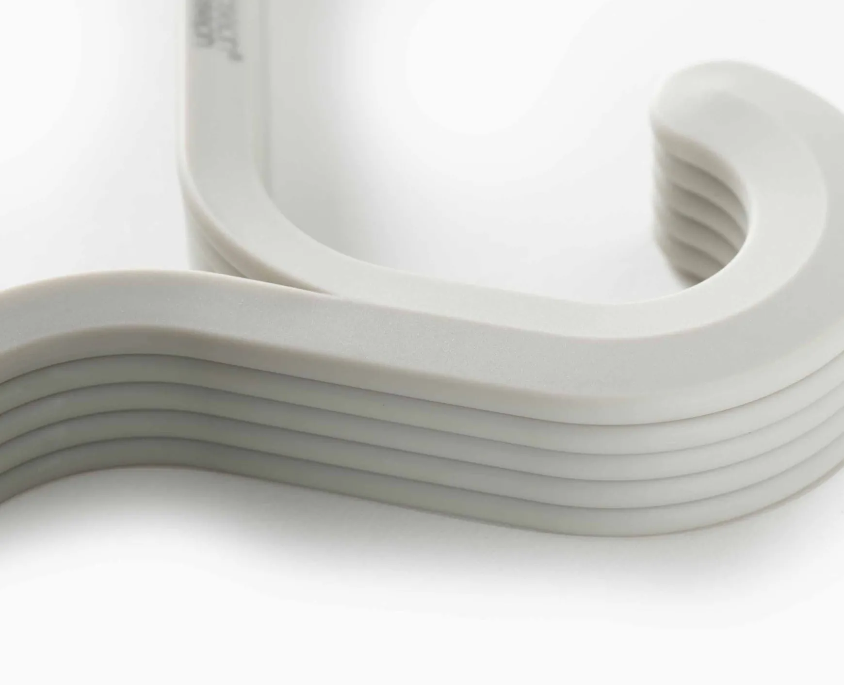 Joseph Joseph Orderly™ Set of 5 Anti-tangle Clothes Hangers- Closet Organization