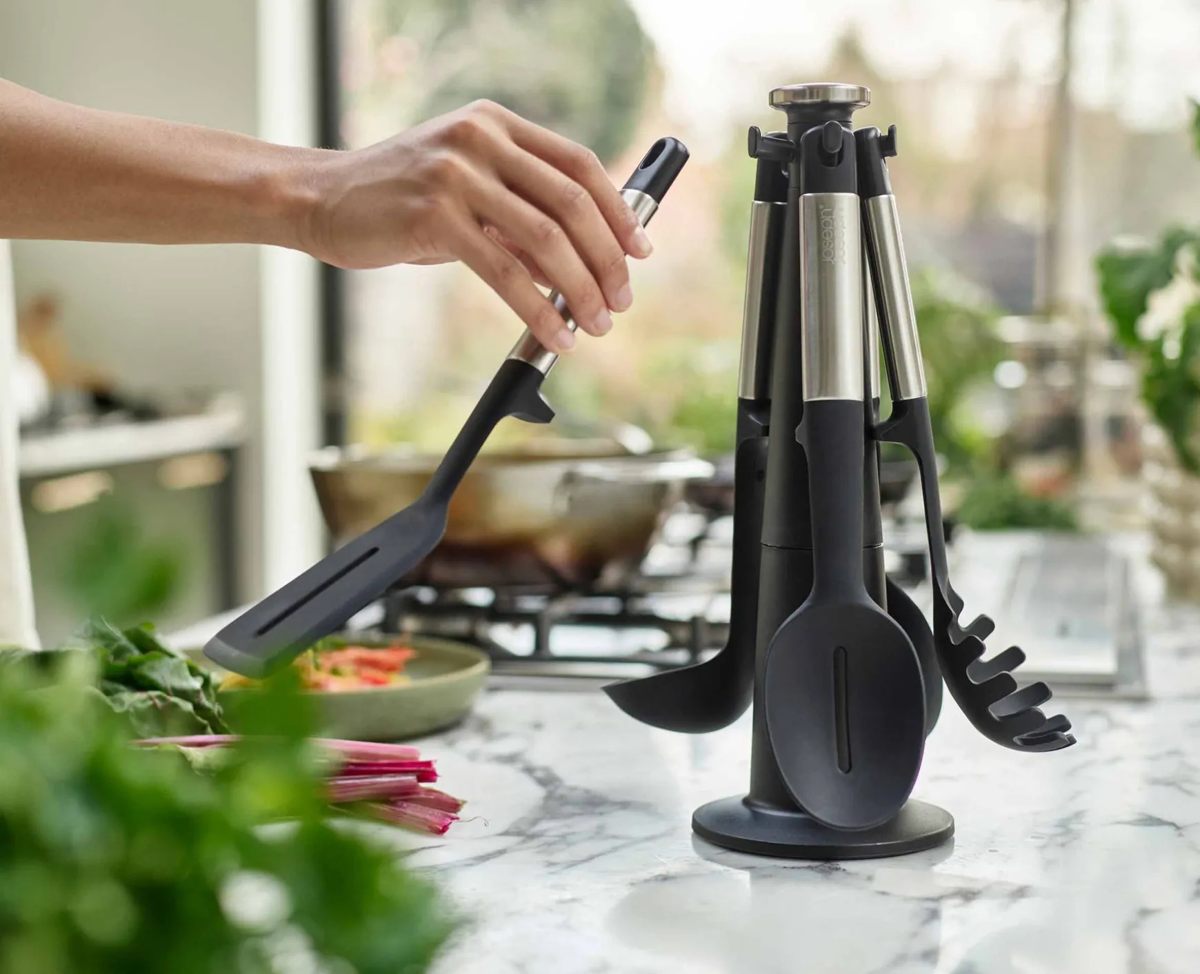 Joseph Joseph 3-piece Wok, Trivet & Utensil Set- Kitchen Utensils & Gadgets