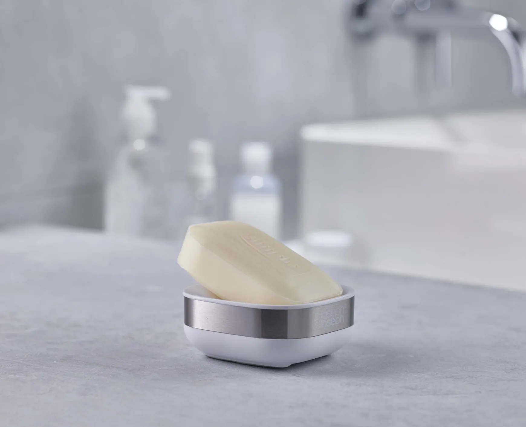 Joseph Joseph Slim™ Compact Soap Dish- Soap Dishes & Dispensers