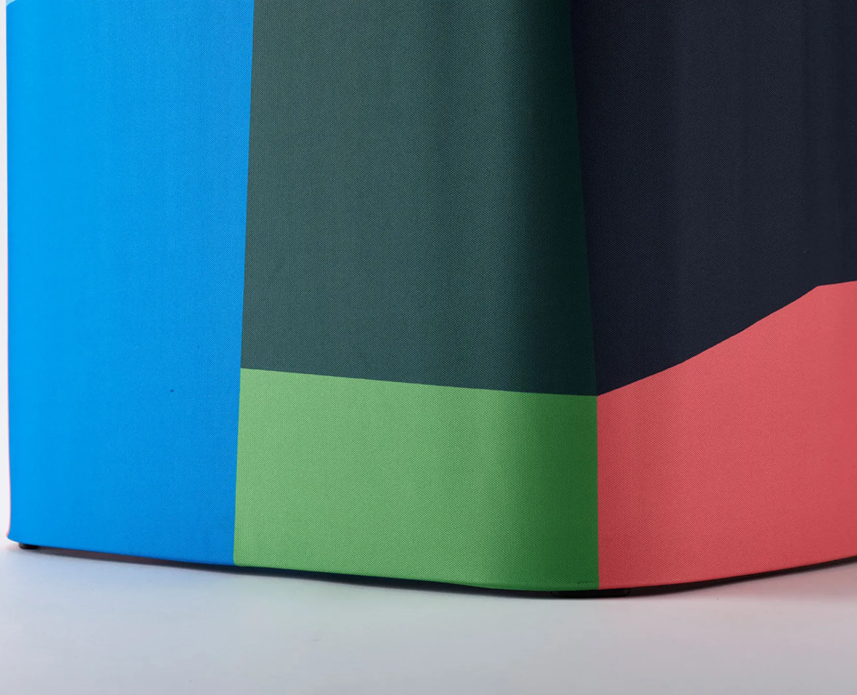 Joseph Joseph Tota 90L Laundry Separation Basket x Jonathan Lawes- Laundry Baskets