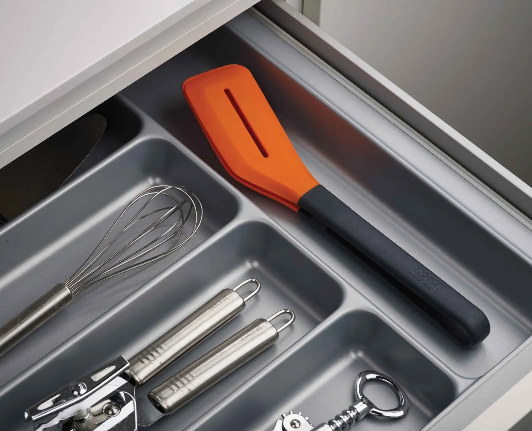 Joseph Joseph Turner Tongs- Tongs